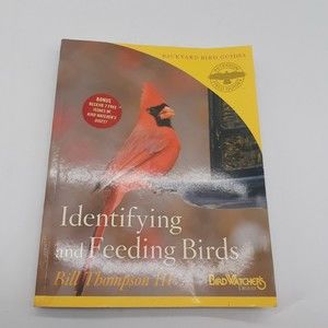 Identifying and Feeding Birds (Peterson Field Guides/Bird Watcher's Diges - GOOD